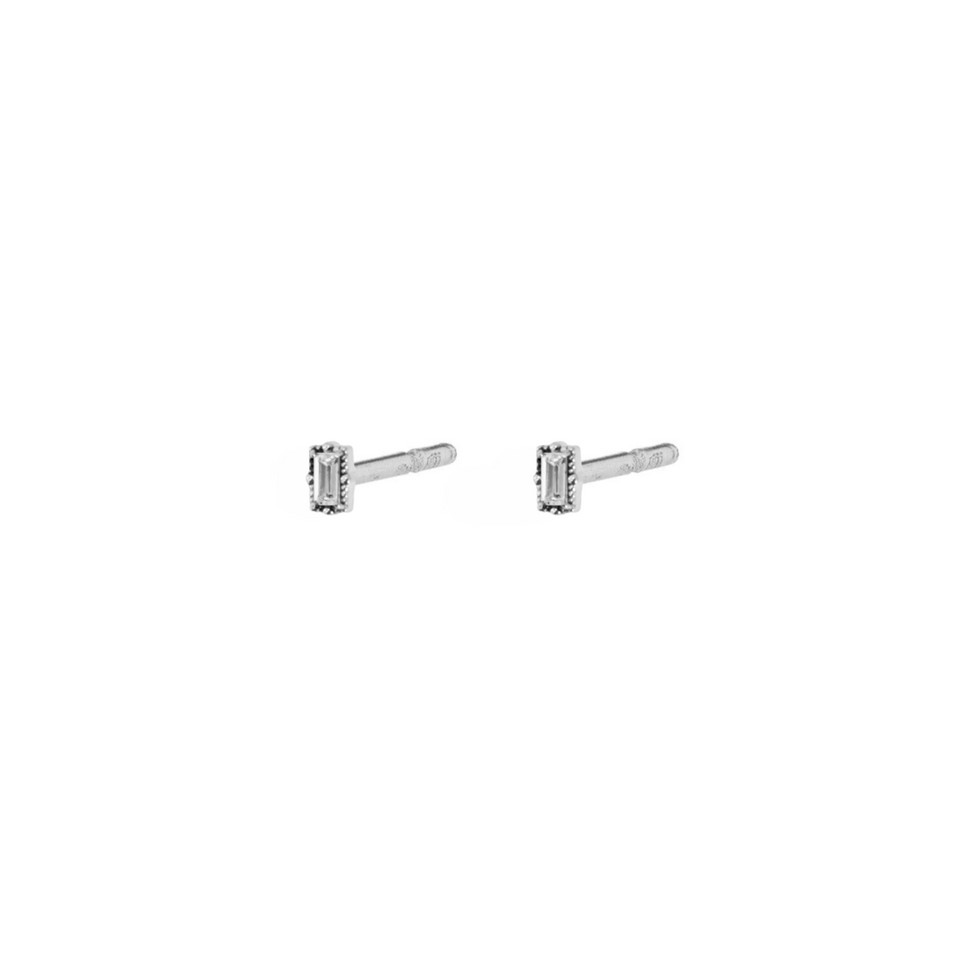 PIERCING STUDIO: Avaline Surgical Steel Piercing