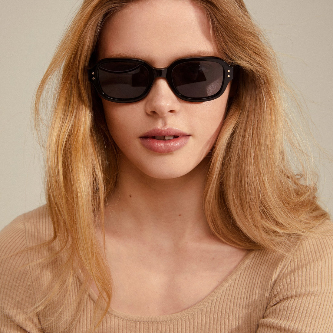 NELLA recycled sunglasses black/gold - PILGRIM