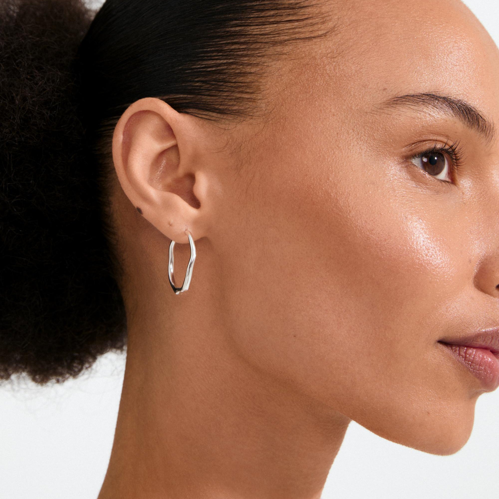 アクセサリー Engraved Hoop Earring (Single) xDEA Pave Recycled Organic Hoop Earrings 24 mm – PILGRIM