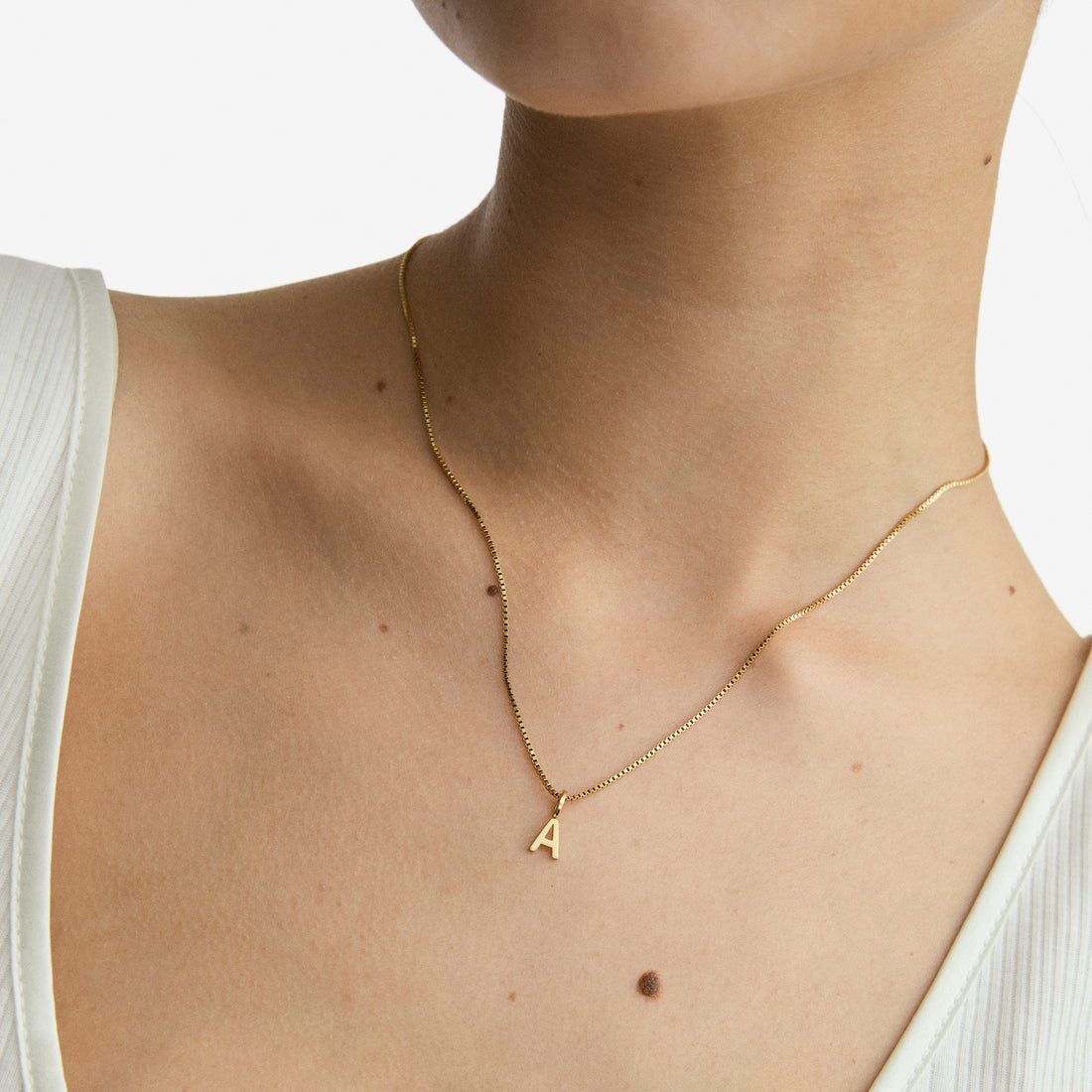 BRELOQUE mini pendentif lettre A recyclé