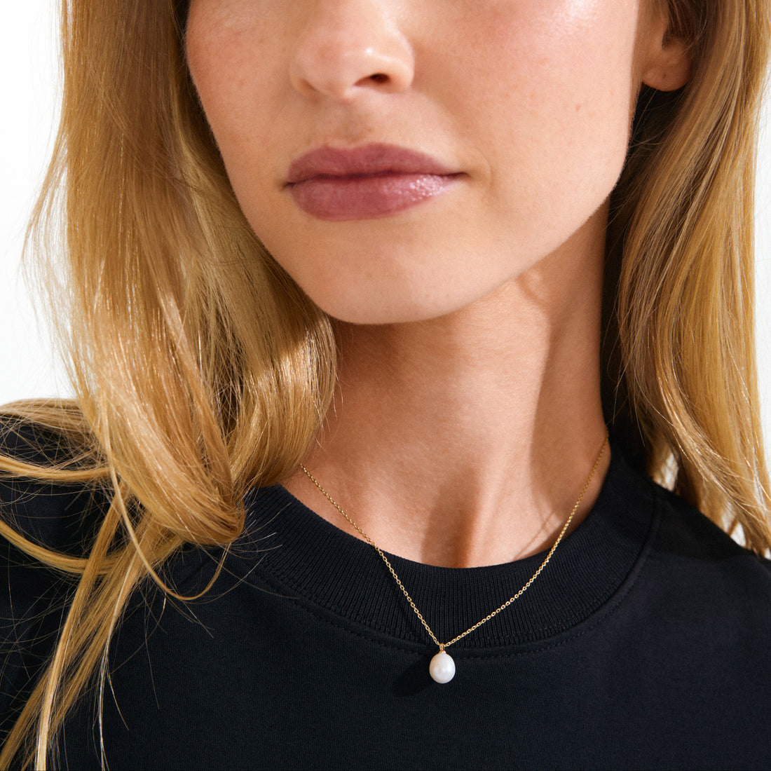 Eila Pearl Necklace
