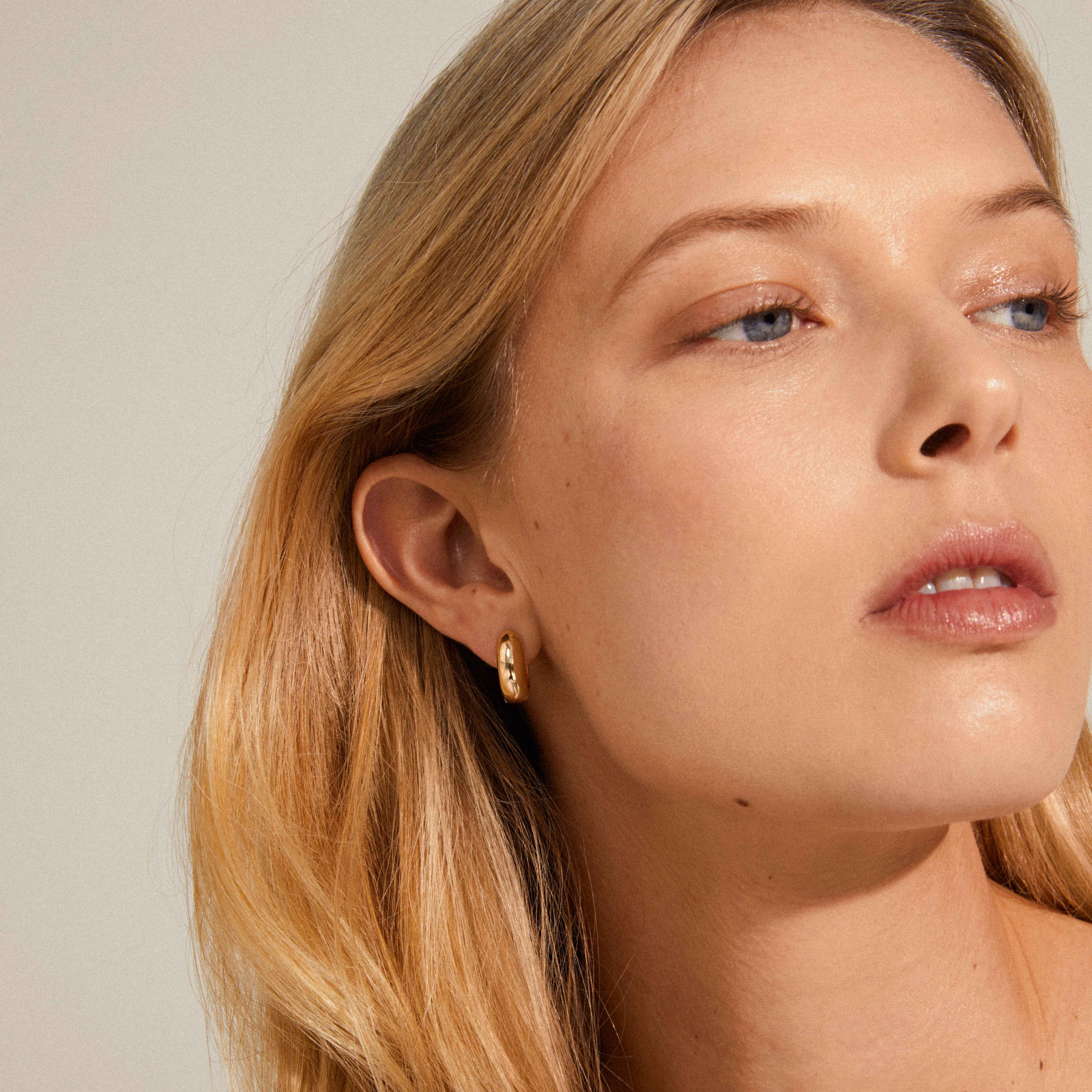 14K Gold Grand Solid Huggie Hoop Earrings – Baby Gold