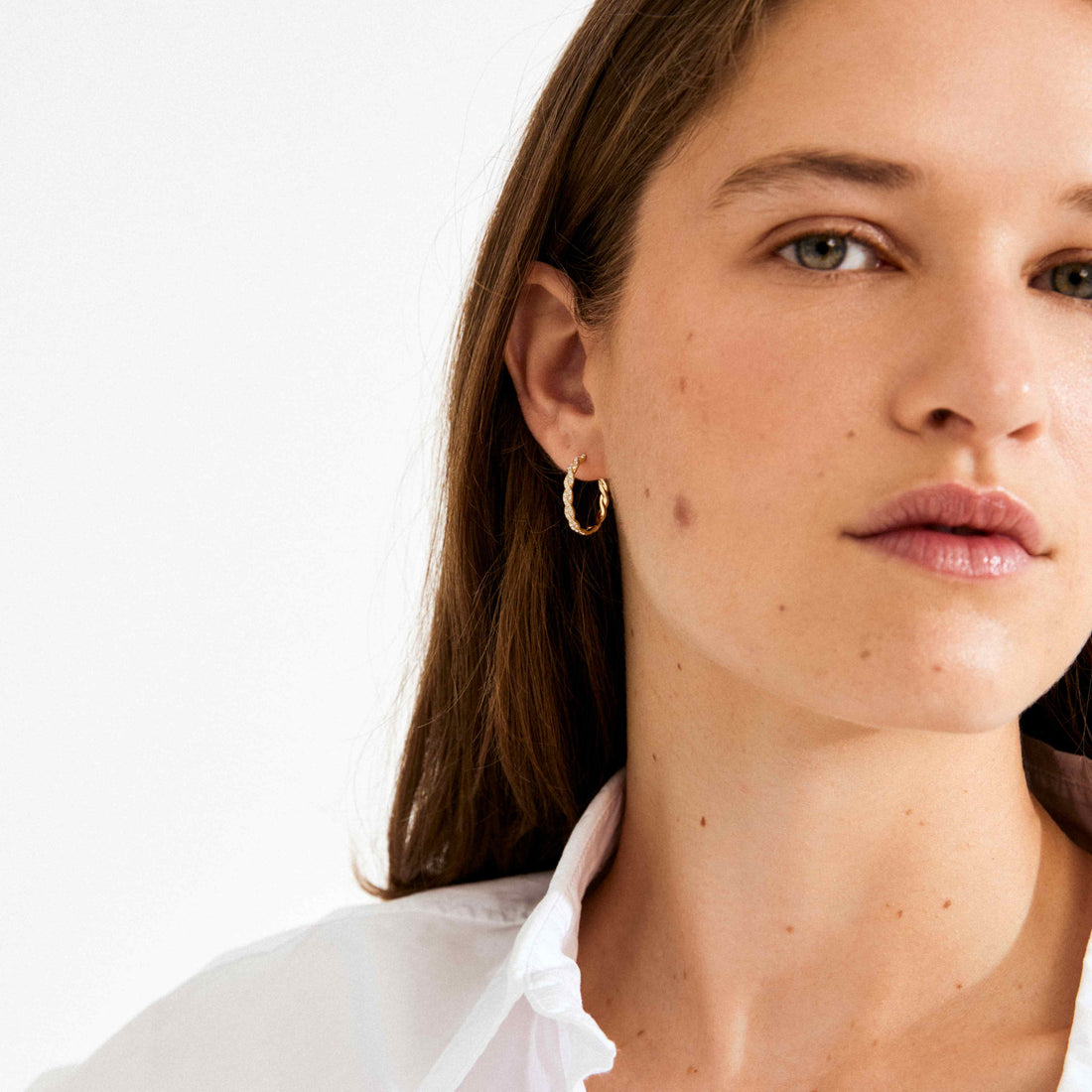 Ezo Twirled Medium Crystal Hoops