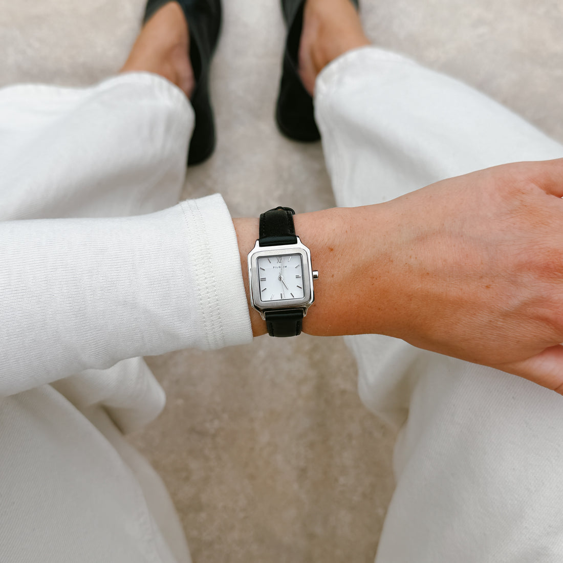 VIGGA Essential Square Leather Strap Watch