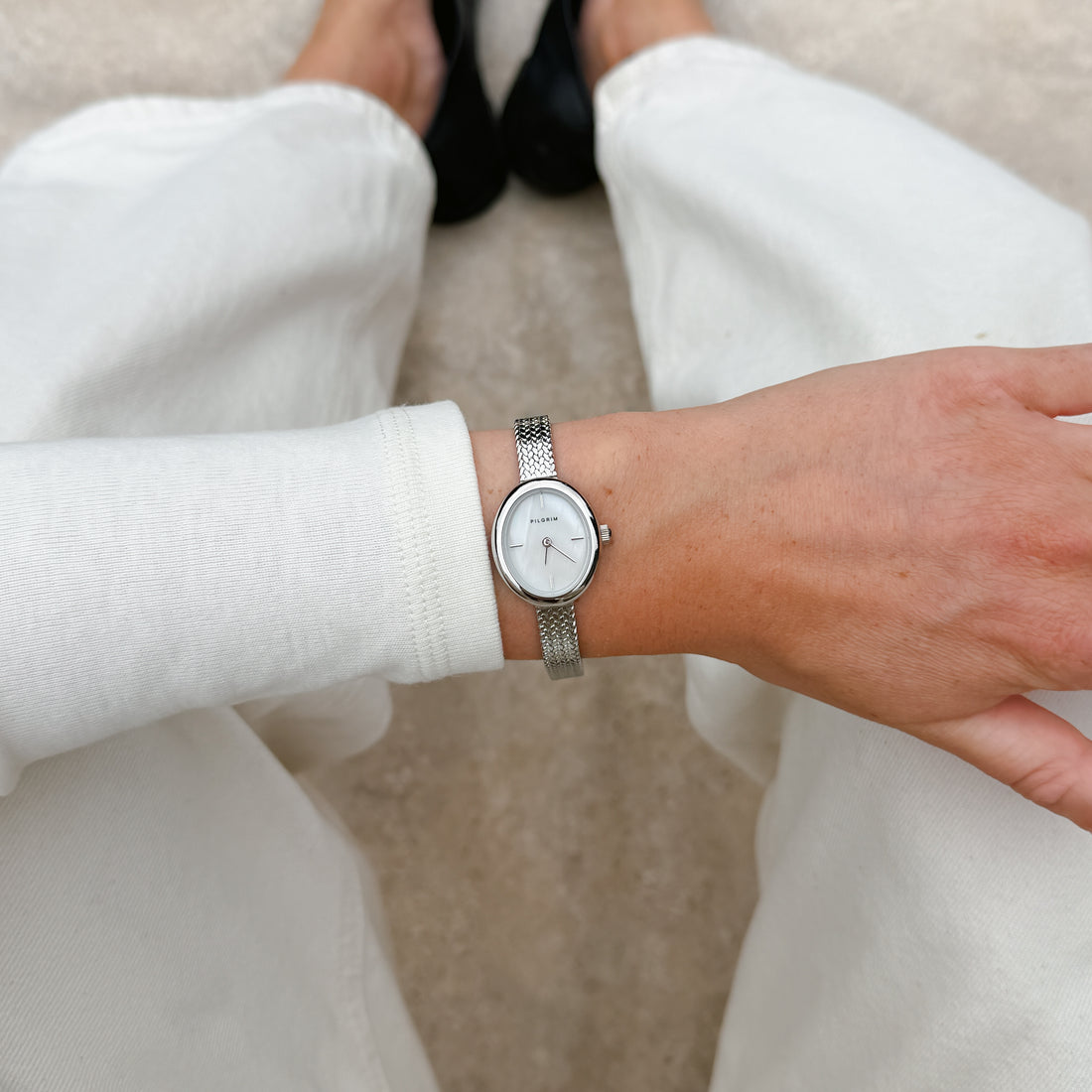 SIV montre Moment ovale à bracelet en maille