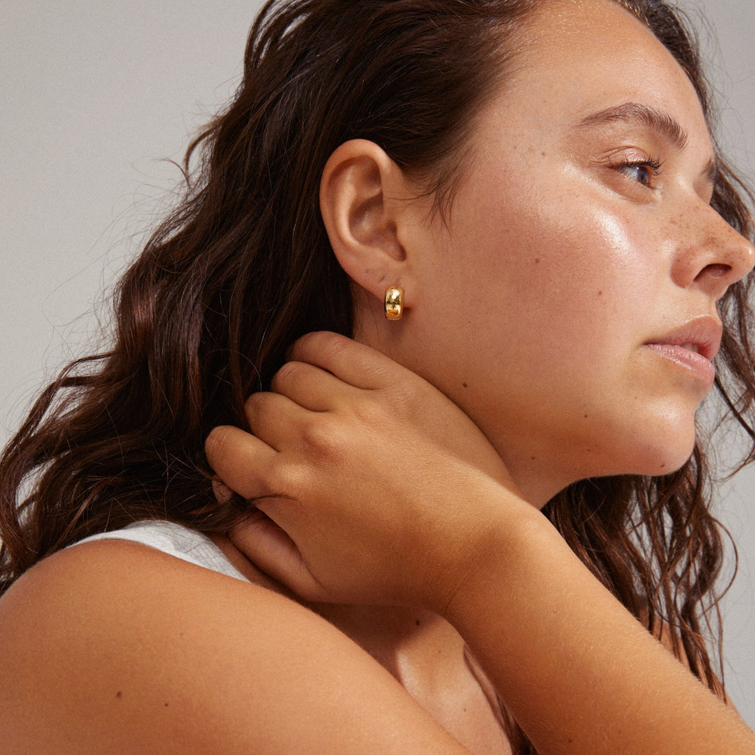 ANAIS recycled chunky huggie hoop earrings - PILGRIM