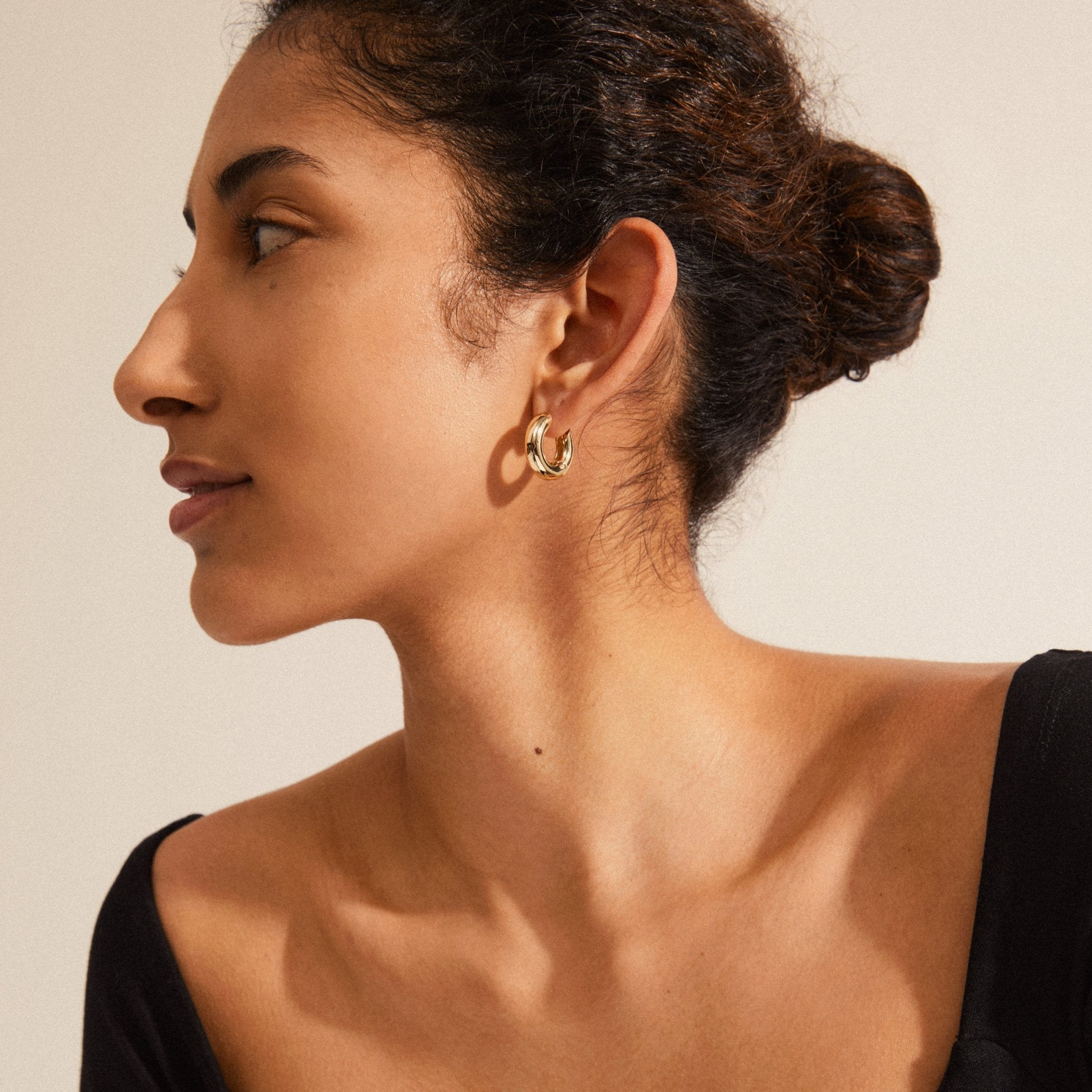 Women's & Men's Hoops Earrings | From Minimalist to Chunky – PILGRIM